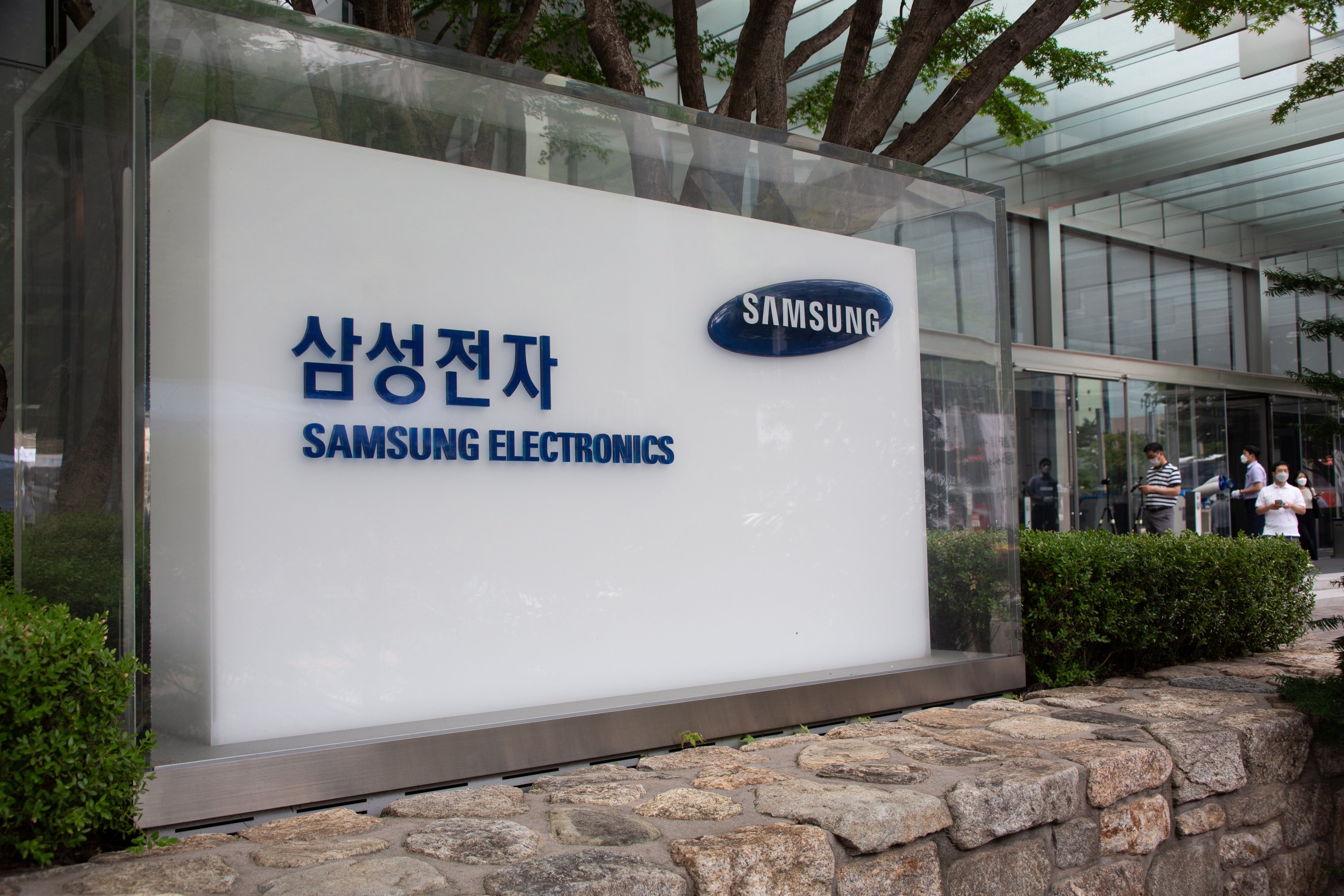 Samsung Electronics foresees expectations-beating Q2 profit