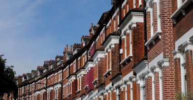 Terraced houses are seen in Primrose Hill, London, U.K., Sept. 24, 2017. (Reuters Photo)