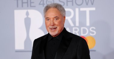 Tom Jones poses as he arrives for the Brit Awards at the O2 Arena in London, U.K., Feb. 18, 2020. (Reuters Photo)