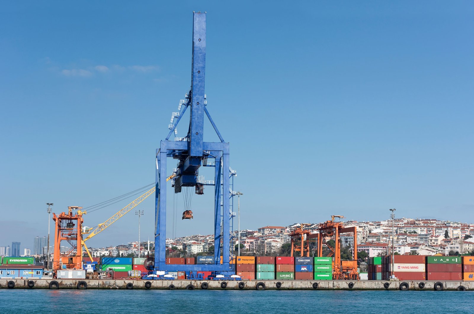 A container terminal at the port of Haydarpaşa in Kadıköy, Istanbul, Turkey, April 22, 2021. (Shutterstock Photo)