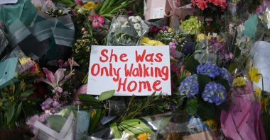 Messages and floral tributes left by well-wishers to honor victim Sarah Everard at the bandstand on Clapham Common in south London, U.K., March 14, 2021. (AFP Photo)