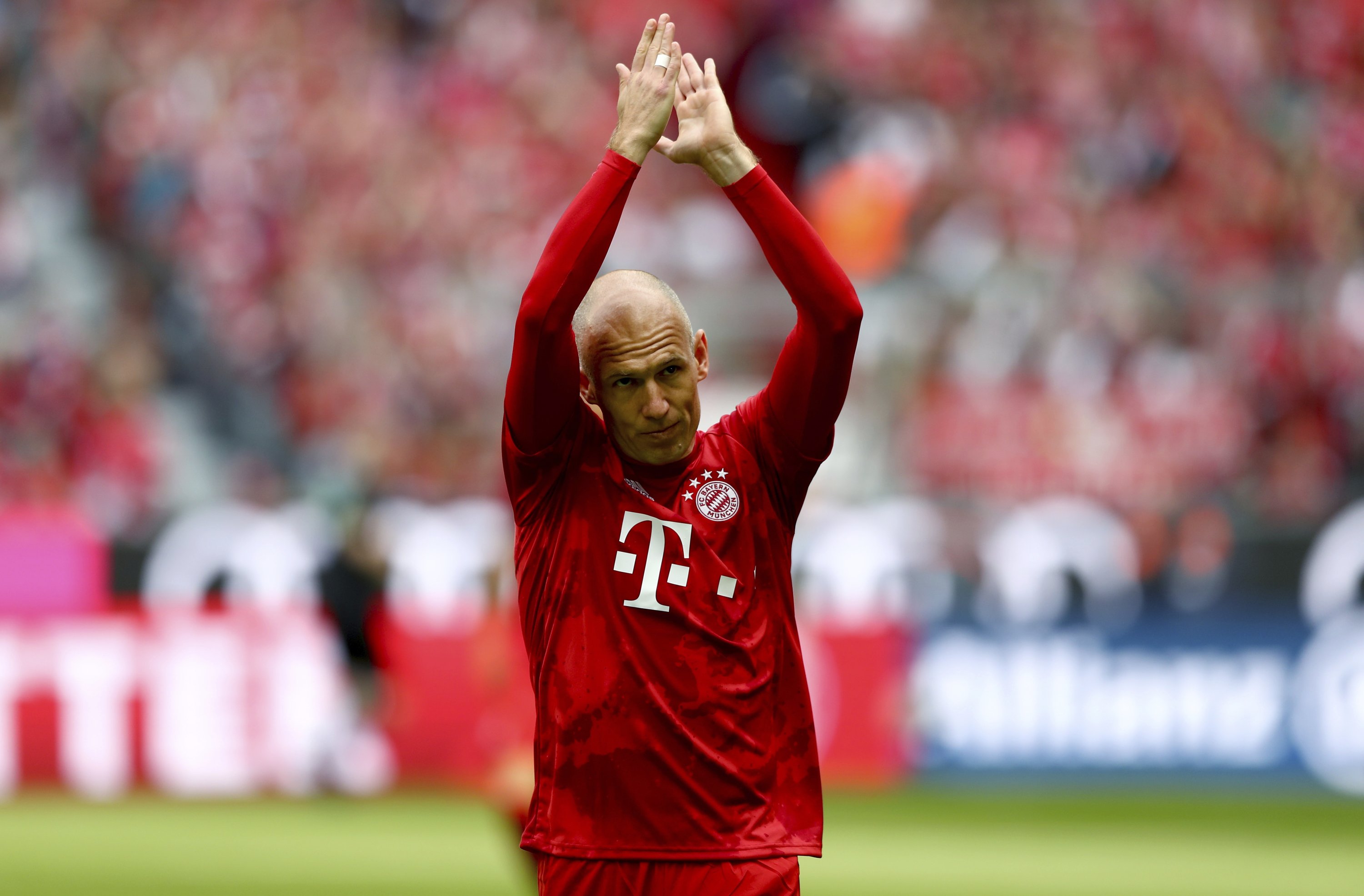 Netherlands great Arjen Robben, 37, retires from football | Daily Sabah