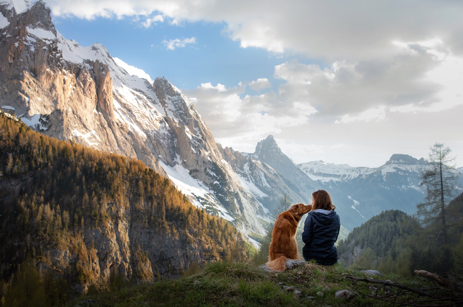 With a little forethought, hiking with your dog can be a blast. (Shutterstock Photo) 