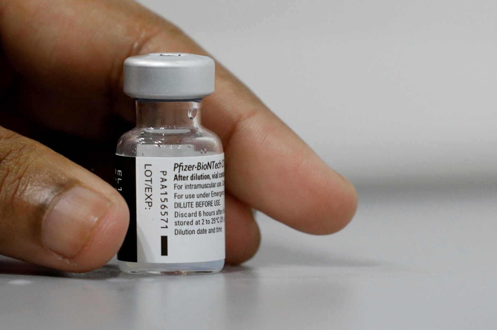 A medical worker prepares to dilute a vial of Pfizer-BioNTech's COVID-19 vaccine at a vaccination center in Singapore, March 8, 2021. (Reuters Photo)
