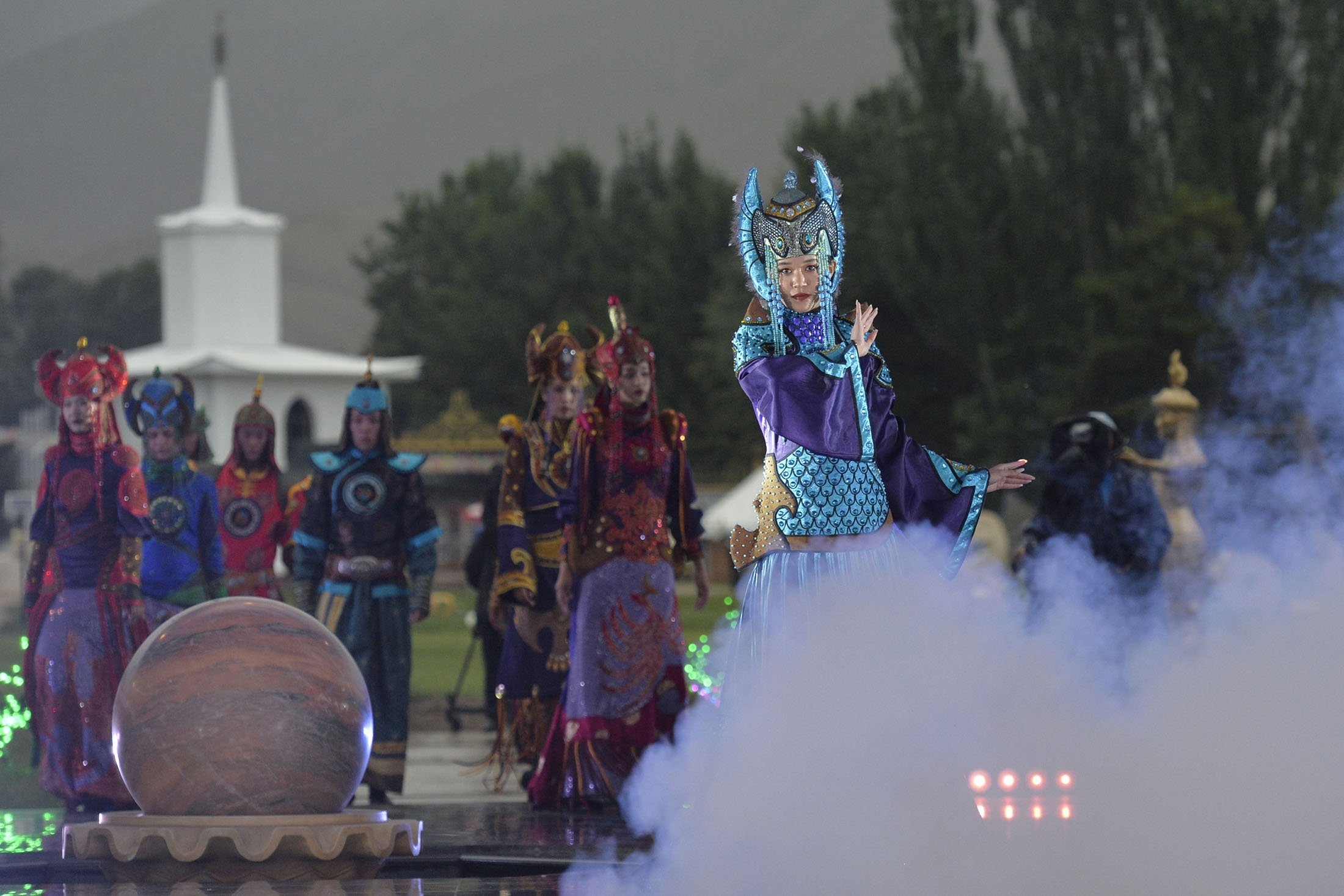 Eastern Fashion Shines With Nomad Culture In Kyrgyzstan S Festival