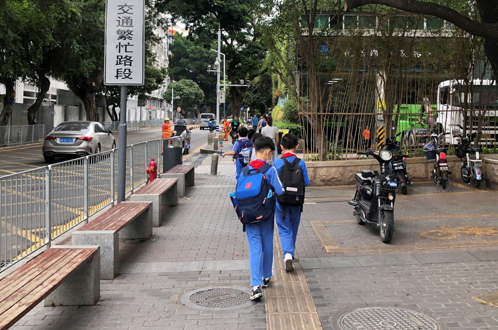 Children leave a school in the Shekou area of Shenzhen, Guangdong province, China, April 20, 2021. (Reuters Photo)