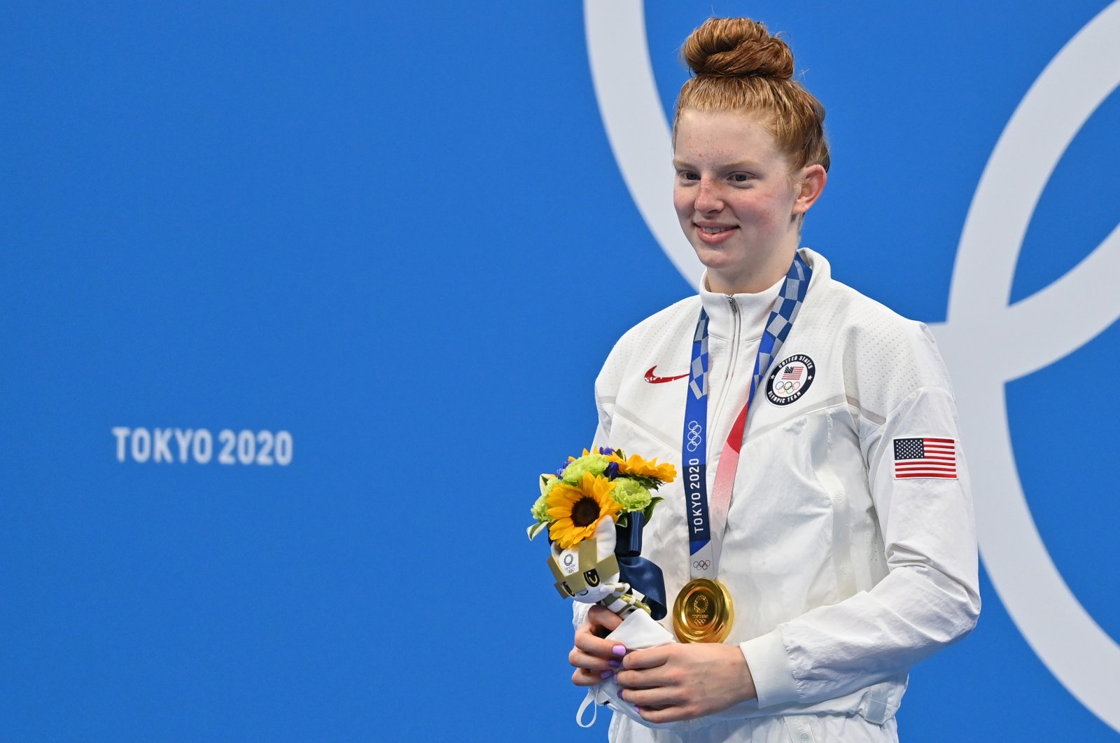 U.S.'s Lydia Jacoby poses on the podium after the final of the Tokyo 2020 Olympic Games women's 100-meter breaststroke swimming event at the Tokyo Aquatics Centre, Tokyo, July 27, 2021. (AA Photo)