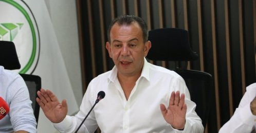Bolu Mayor Tanju Özcan speaks at a press conference, Bolu, northern Turkey, July 26, 2021. (IHA Photo)