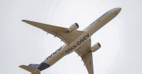 A long-haul wide-body Airbus A350-1000 aircraft performs during an air show at the MAKS 2021 International Aviation and Space Salon in Zhukovsky outside Moscow, Russia, July 21, 2021. (EPA Photo)