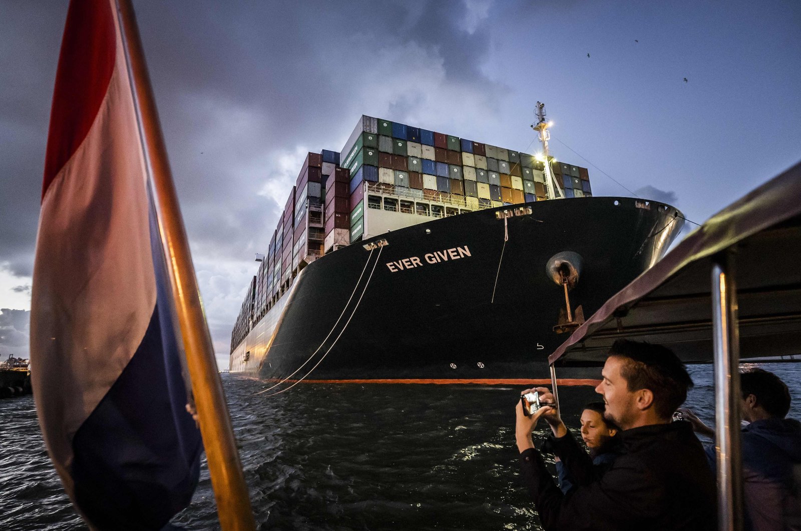 The container ship Ever Given arrives at the ECT (Europe Container Terminals) Delta terminal in the port of Rotterdam, early on 29 July 2021. (AFP Photo)