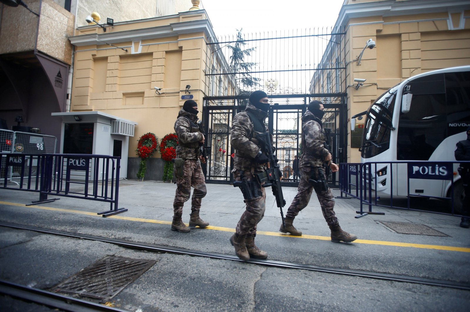 Turkish special police forces patrol outside the Russian Consulate-General in Istanbul, Turkey, Dec. 20, 2016 (Reuters File Photo)