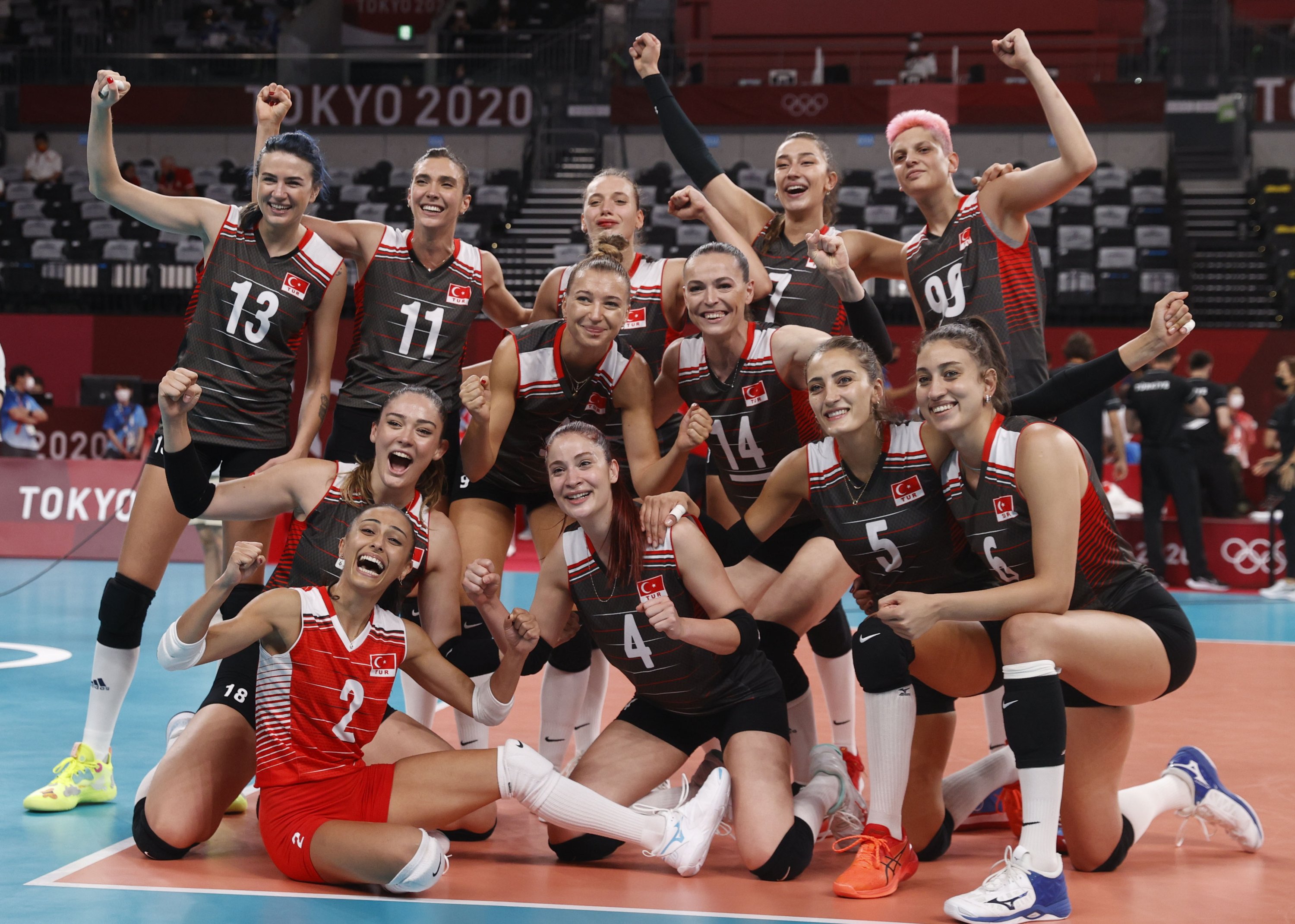 Türkiye secure quarterfinals in FIVB Women's World Championship