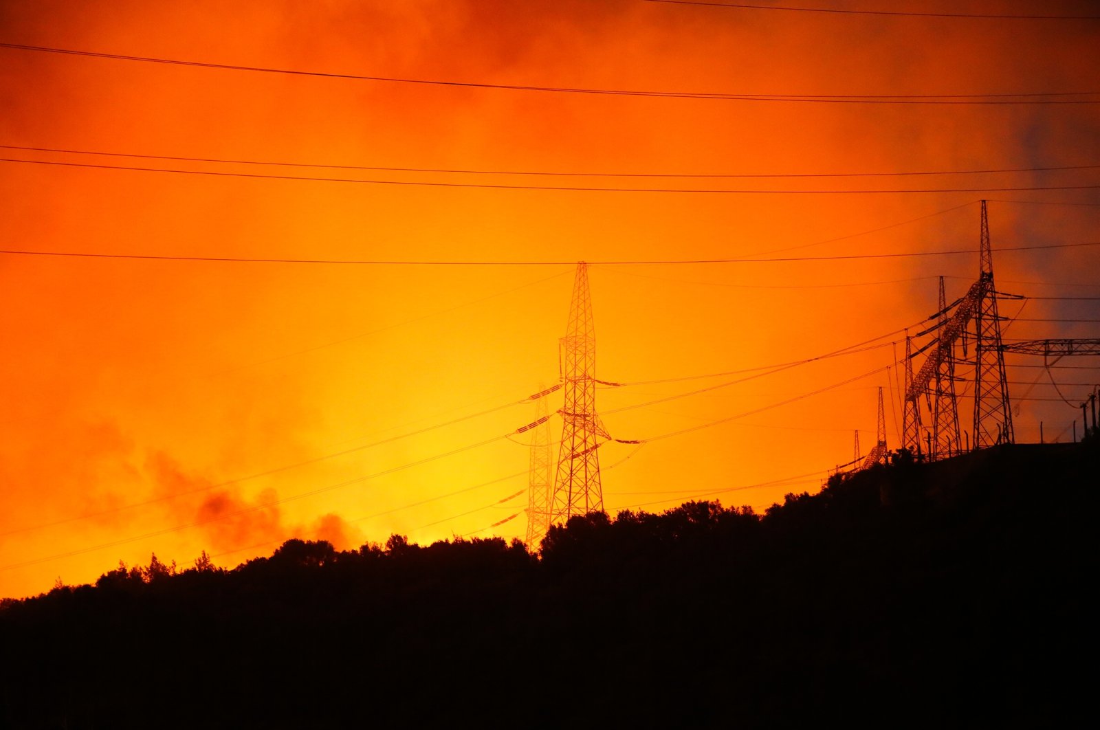 The blaze seen near the Kemerköy Thermal Power Plant in the Milas district, Muğla, Turkey, Aug. 4, 2021. (AA Photo)
