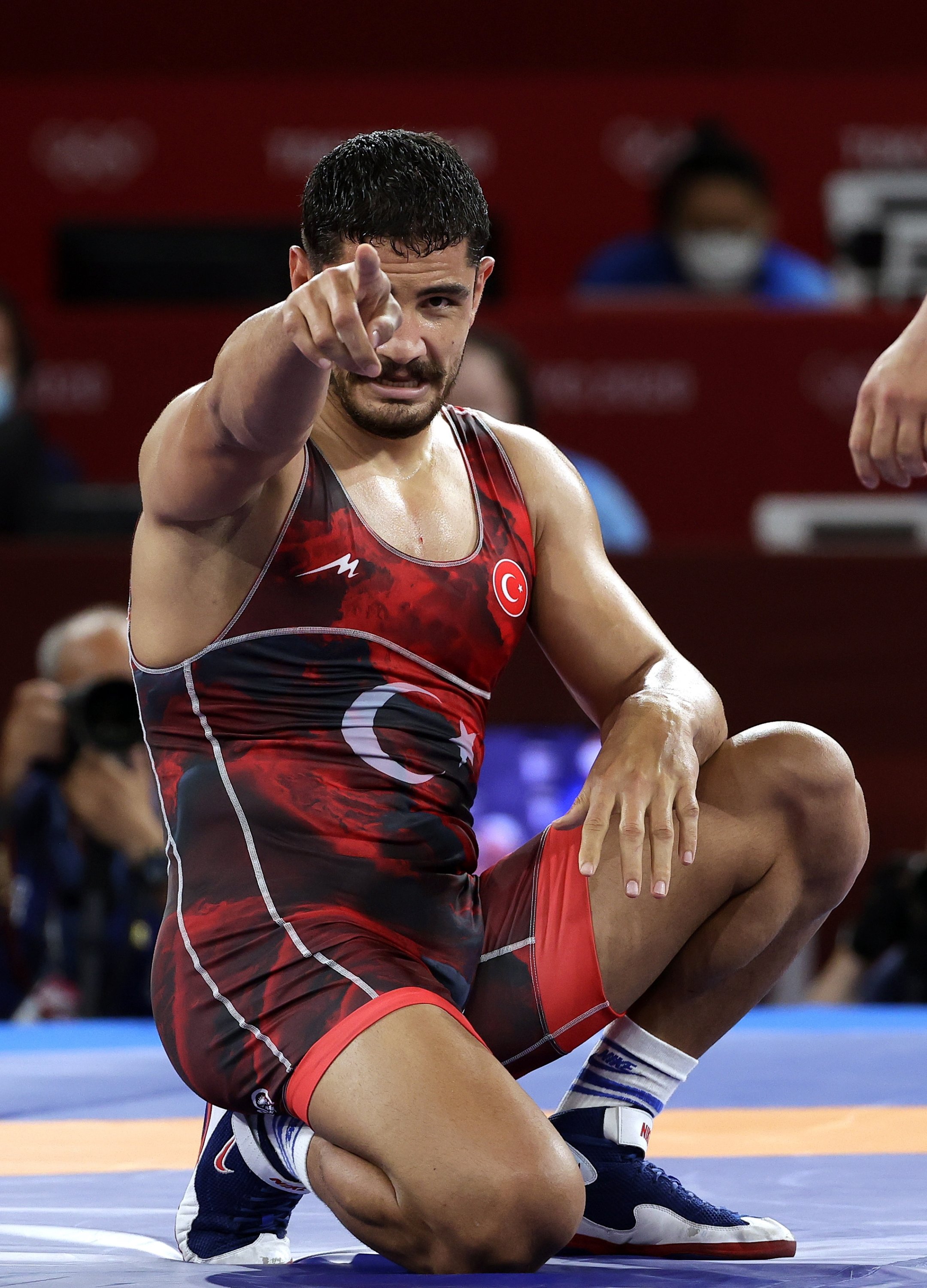 Turkish wrestler Taha Akgül reacts after defeating Mongolia's Lkhagvagerel Munkhtur in the Tokyo 2020 men's freestyle 125-kg bronze-medal match at the Makuhari Messe, Chiba, Japan, Aug. 6, 2021. (EPA Photo)