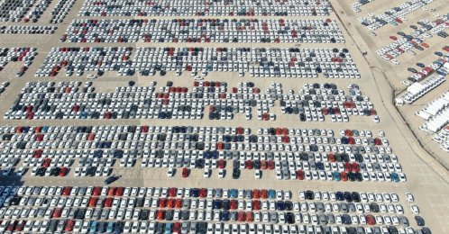 Carss parked at a plant in northwestern Bursa province, Turkey, Oct. 3, 2020. (IHA Photo)