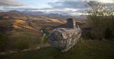 Kemal Tufan, "Denizaltı," ("Submarine"), the barren crest of Baksı Museum, Bayburt, northeastern Turkey. 