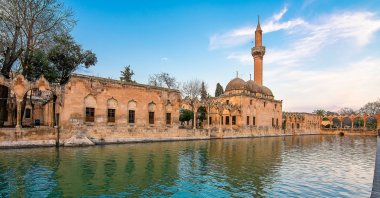The Pool of Abraham (Balıklıgöl) in Şanlıurfa. (Shutterstock Photo)