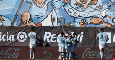 Celta de Vigo's players celebrate after scoring the 1-1 goal during a Spanish LaLiga soccer match between Celta de Vigo and Atletico Madrid at Balaidos stadium in Vigo, Galicia, Spain, Aug. 15, 2021. (EPA Photo)
