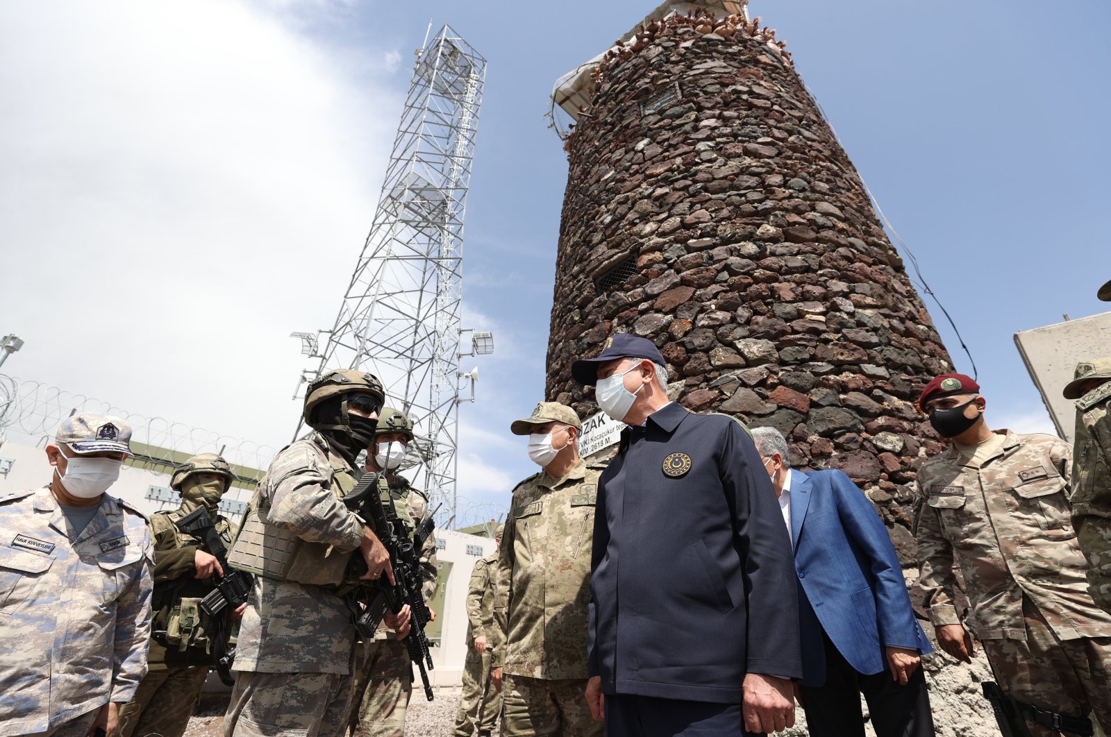 Defense Minister Hulusi Akar is inspecting the measures taken on the Turkey-Iran border, Aug. 14, 2021 (AA Photo)