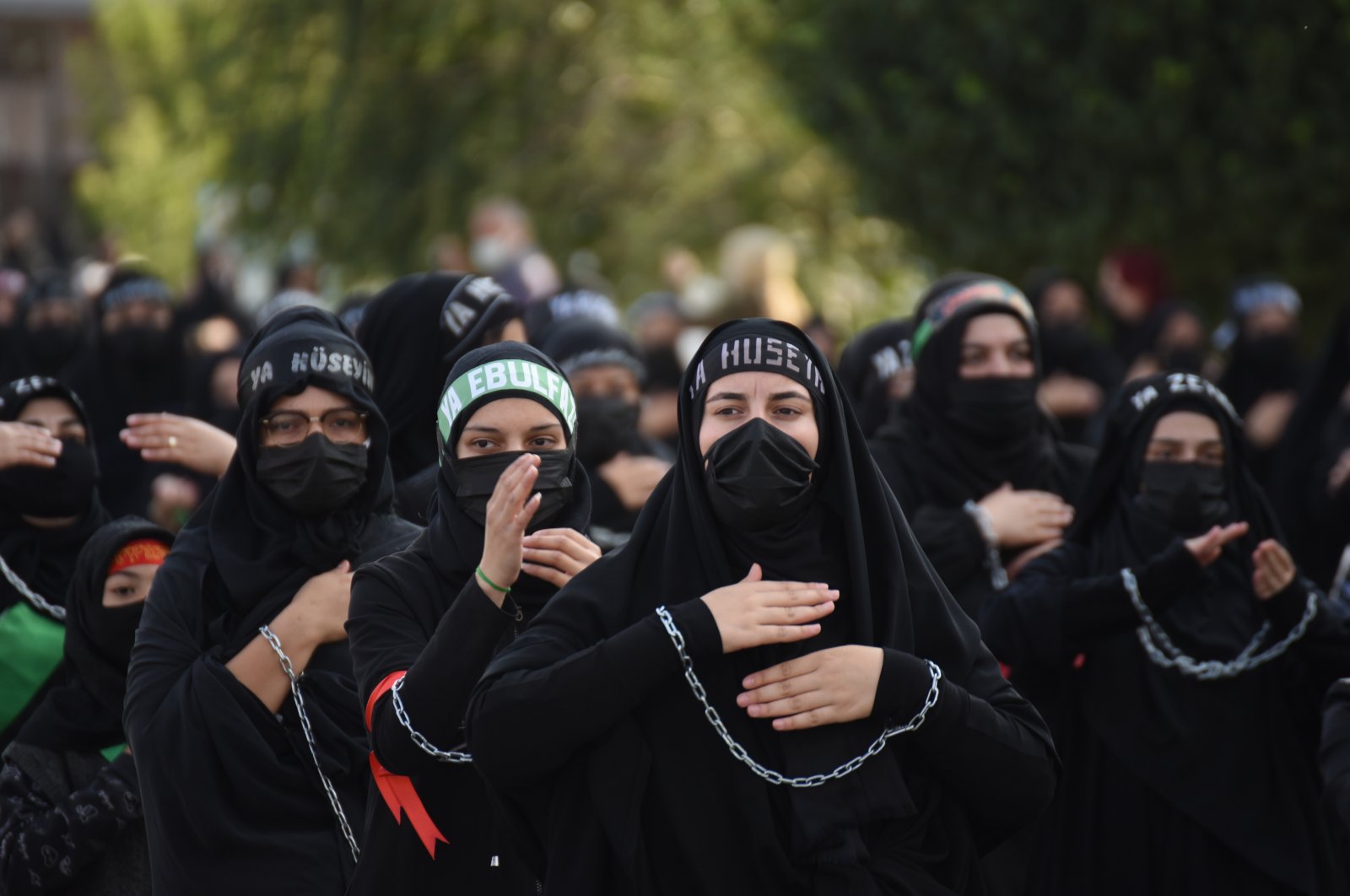 Jafari women beat their chests during a parade of remembrance, Kars, eastern Turkey, Aug. 18, 2021. (AA PHOTO)