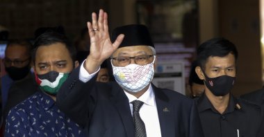 Former Malaysian Deputy Prime Minister Ismail Sabri Yaakob (C) reacts while leaving the United Malays National Organisation (UMNO) party headquarters, in Kuala Lumpur, Malaysia, Aug. 19, 2021. (EPA Photo)