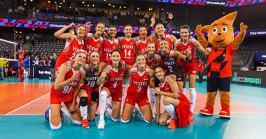 The Turkish women's volleyball team celebrates their win against Ukraine following the CEV European Volleyball Championship Group D match in Cluj Napoca, Romania, Aug. 20, 2021. (Turkish Volleyball Federation via AA)
