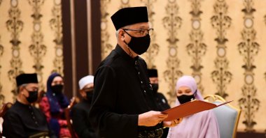 Prime Minister Ismail Sabri Yaakob, Malaysia's new premier, takes the oath of office during his inauguration at National Palace in Kuala Lumpur, Malaysia, Aug. 21, 2021. (REUTERS Photo)