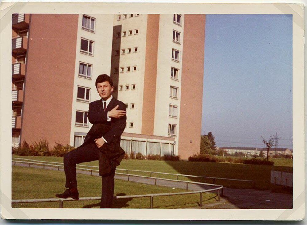 Onur Dülger in front of the Ford workers’ dormitory, Cologne, 1965. (Courtesy of DOMiD-Archiv)