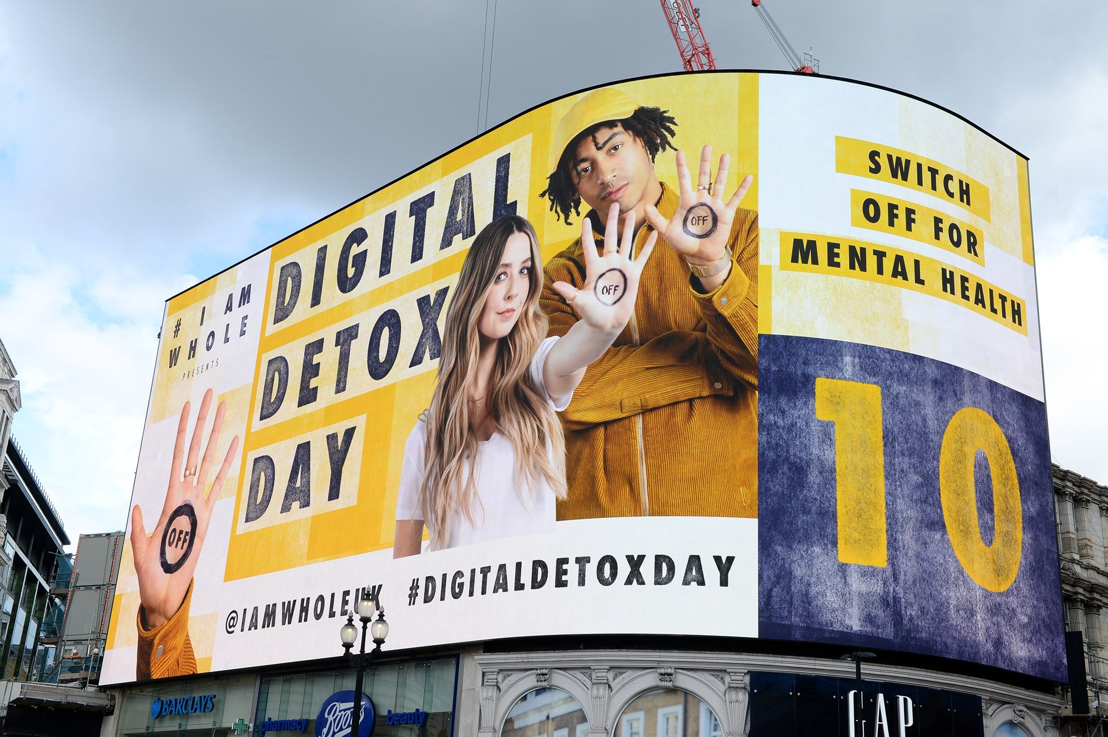 An advertisement promoting “Digital Detox Day,” encouraging people to step away from social media for the day, can be seen on the Piccadilly screen at Piccadilly Circus, London, U.K., Sept. 5, 2020. (Getty Images)