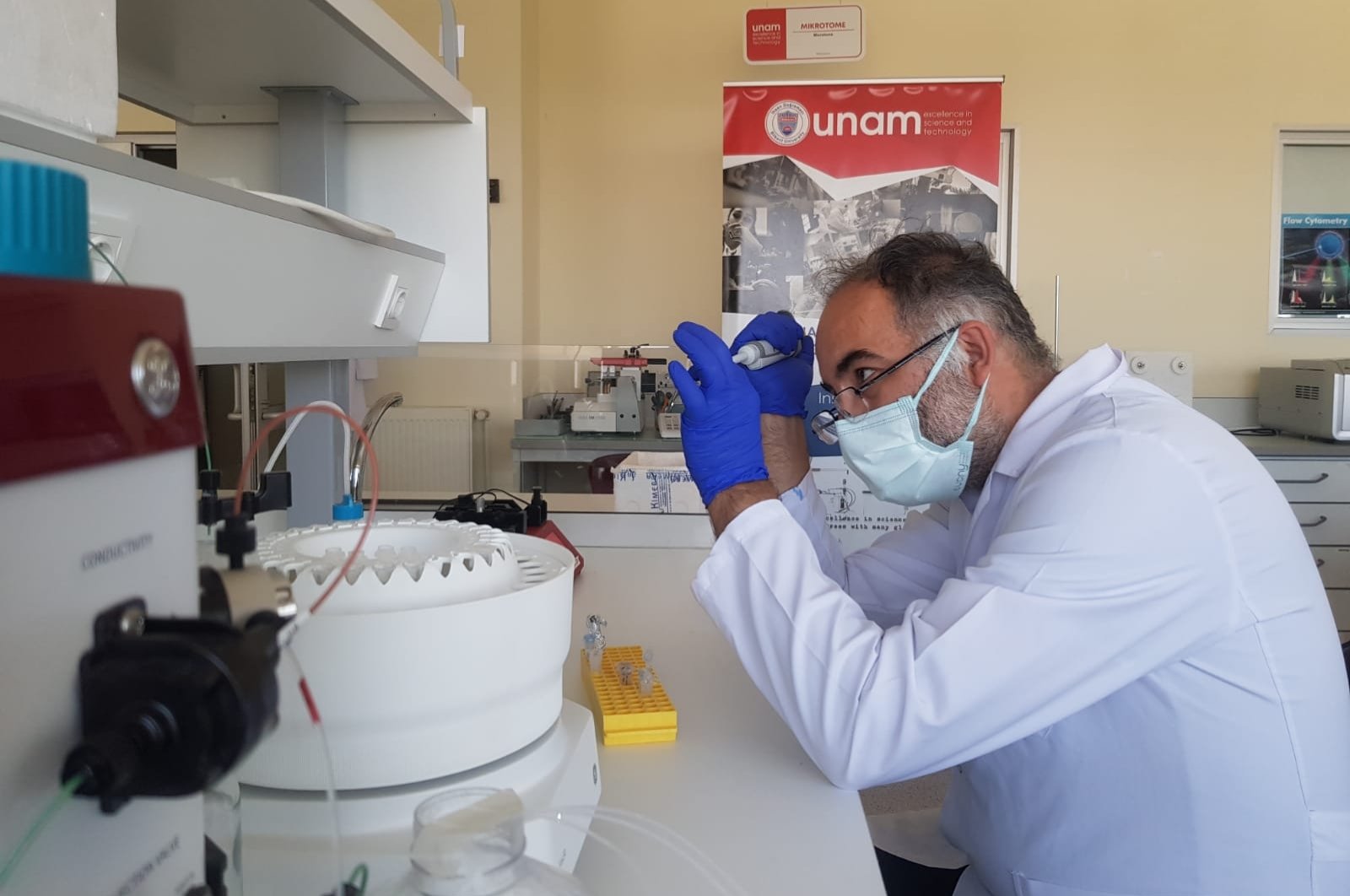 Nasal spray against COVID-19 developed in Turkey awaits approval ...