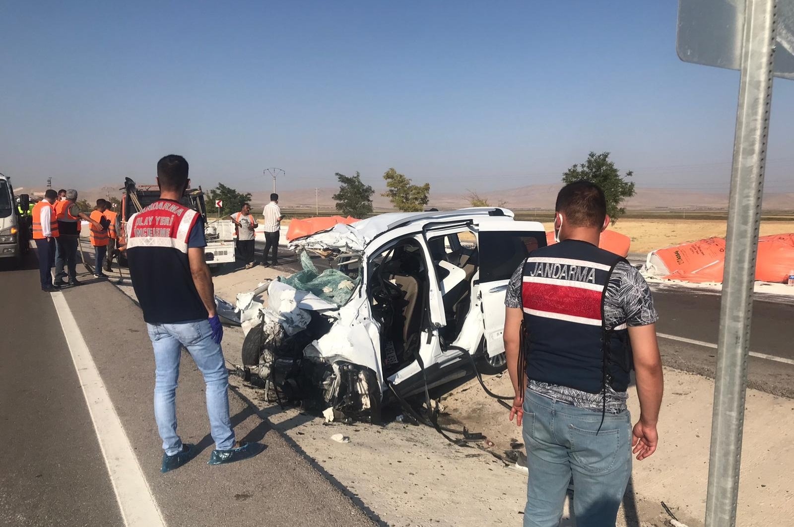 6 Die In Head-on Collision In Central Turkey | Daily Sabah