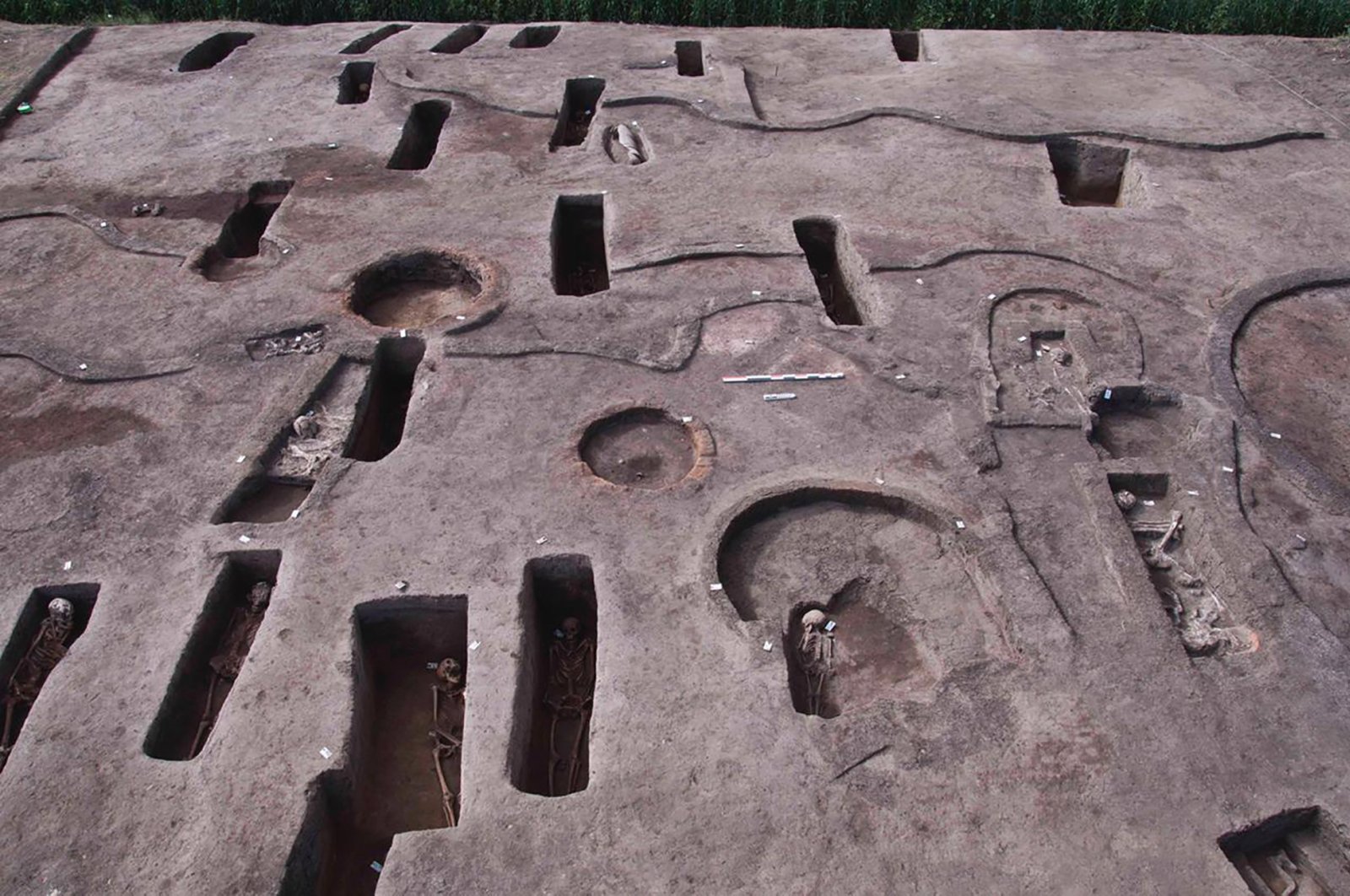 علماء الآثار المصريون يعثرون على مستوطنة عمرها 2300 عام