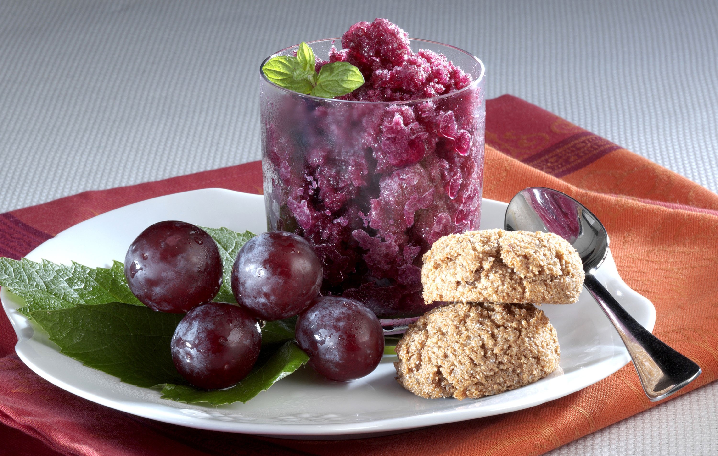 Grape sorbet. (Shutterstock Photo)