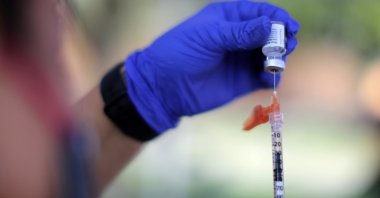 A nurse prepares a Pfizer-BioNTech COVID-19 vaccine as part of a vaccination drive in Arleta, Los Angeles, California, U.S., Aug. 23, 2021. (Reuters Photo)