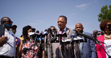 Rev. Jesse Jackson (C), officials from the Kenosha, Wisconsin NAACP, the Urban League and the League of United Latin American Citizens hold a press conference in Kenosha, Wisconsin, to address the police shooting of Jacob Blake, Jr., Aug. 27, 2020. (Photo by Kerem Yucel / AFP)
