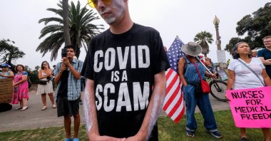 Anti-vaccination protesters take part in a rally against COVID-19 vaccine mandates, in Santa Monica, California, U.S., Aug. 29, 2021. (AFP File Photo)
