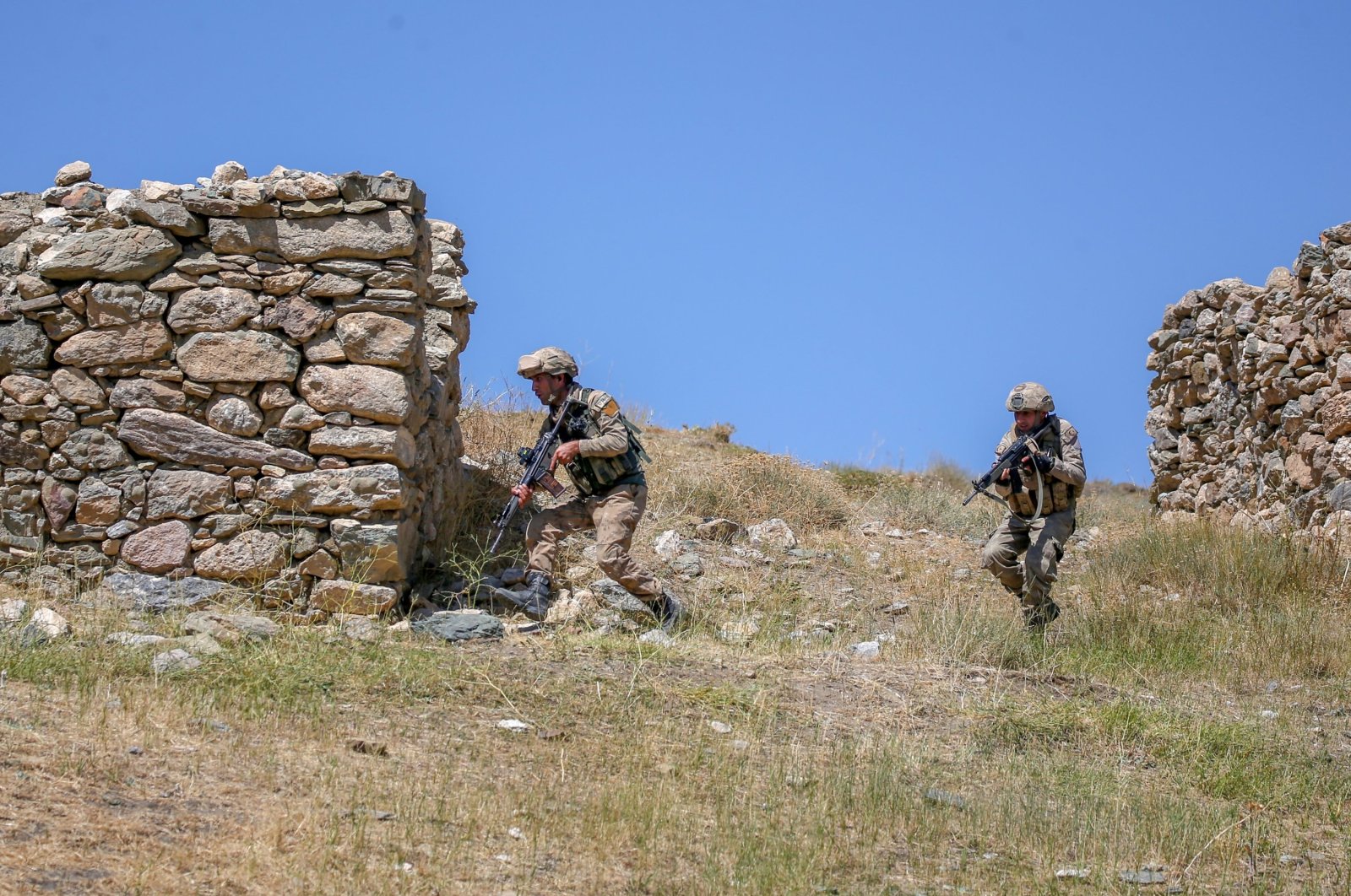 Turkish security forces take part in a counterterrorism operation in eastern Van province, Turkey, Sept. 14, 2020. (AA File Photo)