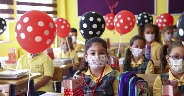 First grade students attend a class at an elementary school during the first day of new school year as part of orientation week, Istanbul, Turkey, Sept. 1, 2021. (AA Photo)