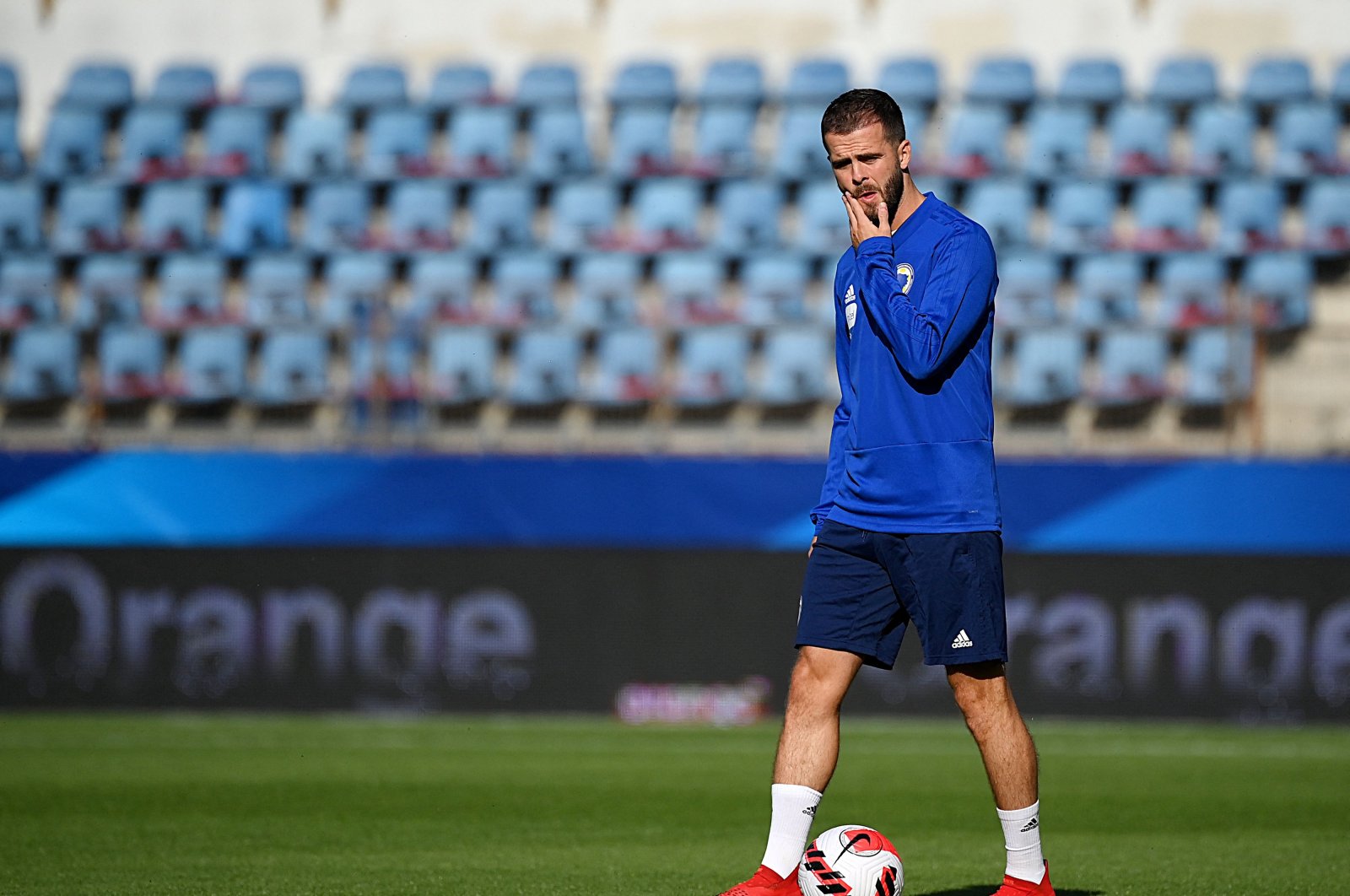 Bosnia-Herzegovina's midfielder Miralem Pjanic attending a training session at the Meineau stadium in Strasbourg, France, Aug. 31, 2021, on the eve of the FIFA World Cup Qatar 2022 qualification Group D football match between France and Bosnia-Herzegovina. (Franck Fife / AFP Photo)
