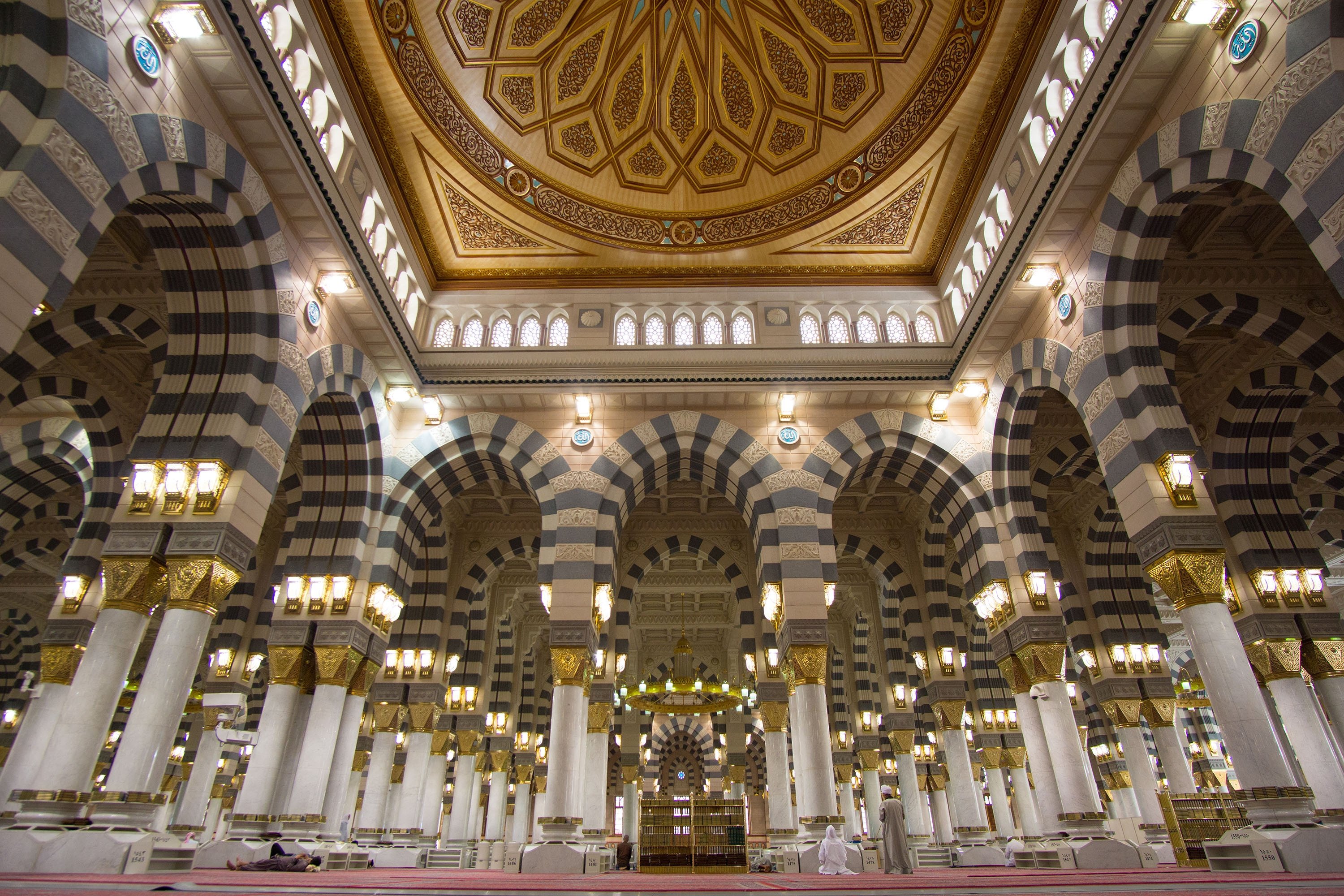 The interior of the Al-Masjid al-Nabawi (Mosque of the Prophet) where the tomb of the Prophet Muhammad is also located, in Medina, Saudi Arabia, April 19, 2016. (Shutterstock Photo)