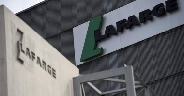 The logo of French cement company Lafarge on a plant in Paris, France, April 7, 2014. (AFP File Photo)