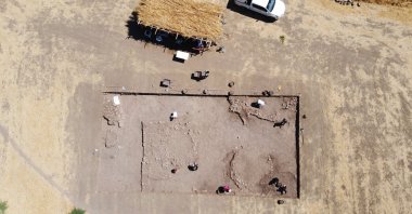 Archaeologists work on the settlement found in Domuztepe Mound, Kahramanmaraş, southern Turkey, Sept. 7, 2021. (AA Photo)