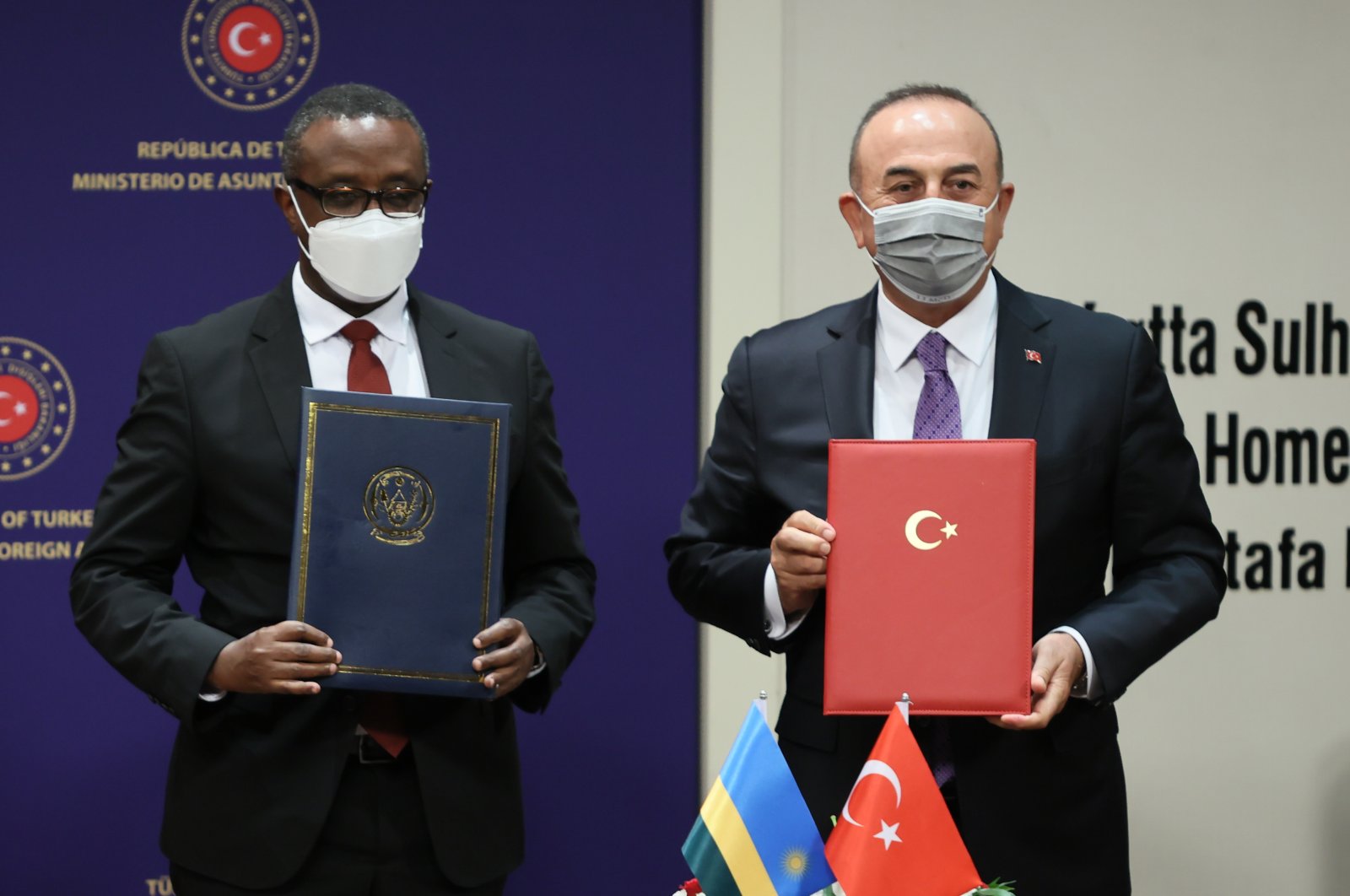 Foreign Minister Mevlüt Çavuşoğlu poses after signing agreements with his Rwandan counterpart Vincent Biruta in Ankara, Turkey, Sept. 7, 2021. (AA Photo)
