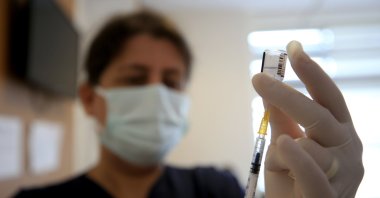 A nurse prepares a COVID-19 vaccine dose at a hospital in Kırklareli, northwestern Turkey, Sept. 9, 2021. (AA PHOTO)