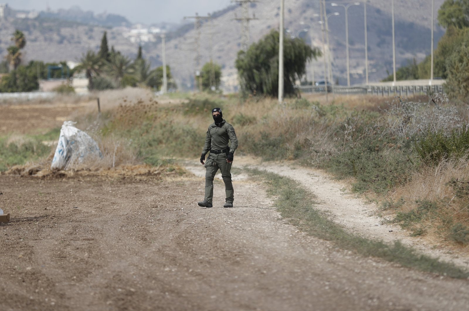 Israeli special security forces searching the fields near Afula, Israel, Sept. 10, 2021. (EPA Photo)