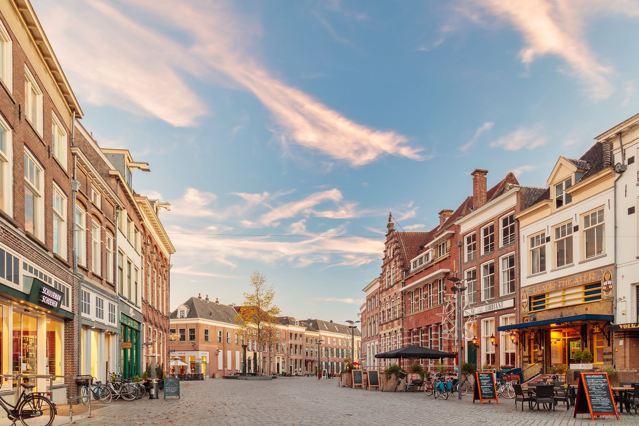 Restaurants on the Houtmarkt central square in the Dutch city of Zutphen, the Netherlands. (Shutterstock Photo)
