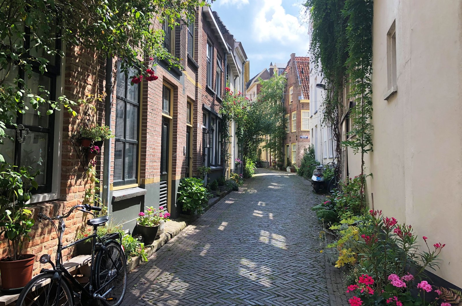 Charming alleys abound in the eastern Dutch city of Zutphen, the Netherlands. (dpa Photo)