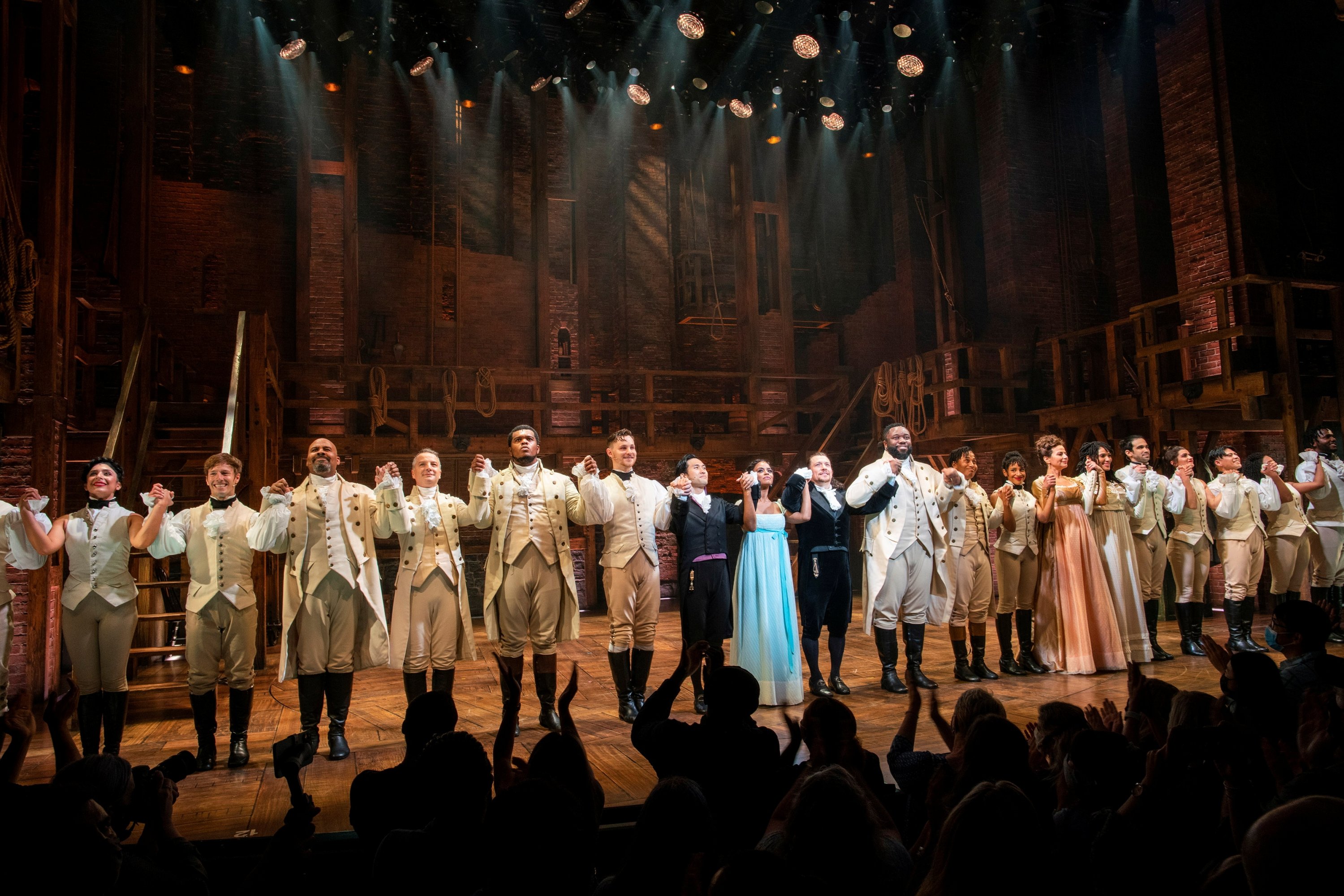 Actors greet the audience at the Richard Rogers theater during curtain call of the first return performance of "Hamilton" as Broadway shows begin to re-open to live audiences, in Manhattan, New York, U.S., Sept. 14, 2021. (Reuters Photo)