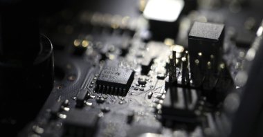 Three former U.S. intelligence and military operatives have agreed to pay nearly $1.7 million to resolve criminal charges that they provided sophisticated hacking technology to the United Arab Emirates (UAE),  Feb. 23, 2019. (AP Photo)