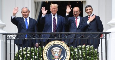 (L-R) Israeli Prime Minister Benjamin Netanyahu, US President Donald Trump, Bahrain Foreign Minister Abdullatif Al-Zayani and UAE Foreign Minister  Sheikh Abdullah bin Zayed bin Sultan Al Nahyan wave from the Truman Balcony at the White House after they participated in the signing of the Abraham Accords in Washington, D.C., U.S., Sept. 15, 2020. (AFP Photo)